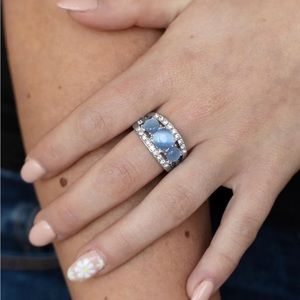 New in packaging Paparazzi ring